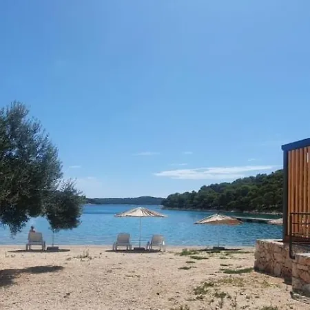 בית נופש Vortex Mobile Homes *