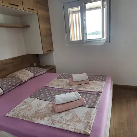 בית נופש Vortex Mobile Homes טיסנו